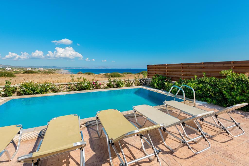 Olga Luxury Beach Front Villas Lakhaniá Chambre photo