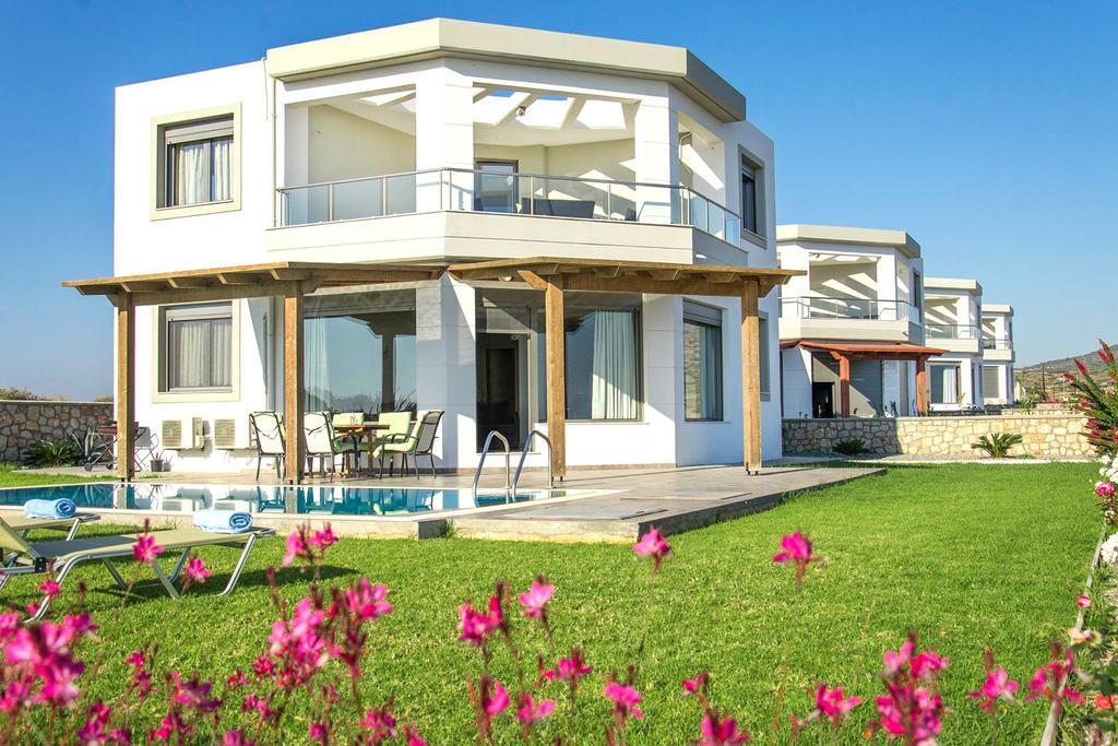 Olga Luxury Beach Front Villas Lakhaniá Extérieur photo